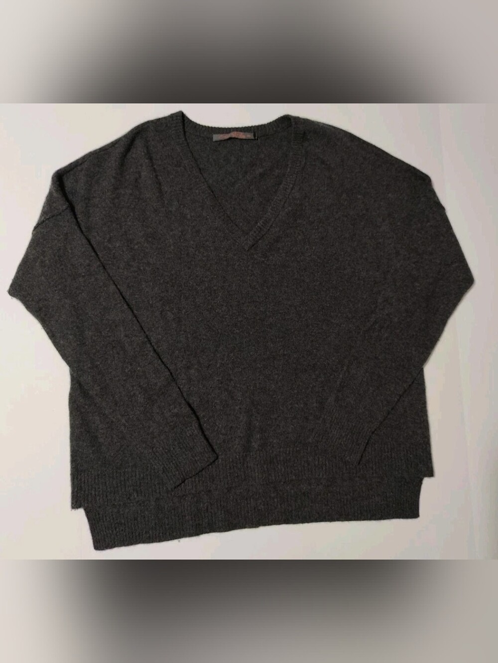 Feel The Piece By Terre Jacobs Women Charcoal 100% Cashmere V Neck Size M/L